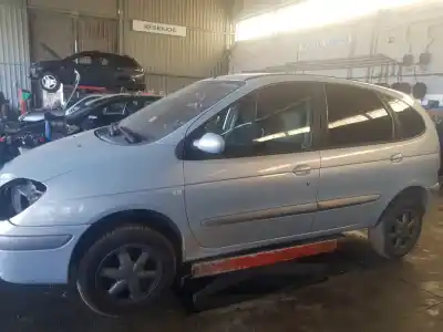 Здавання транспортного засобу renault   року 2001 потужний k4j750