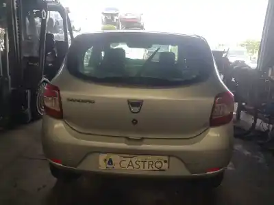 Veicolo di demolizione dacia sandero laureate dell'anno 2013 alimentato h4b400