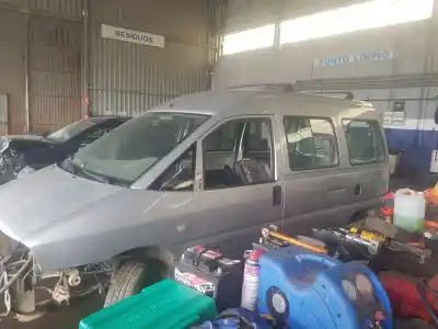 Vehicul casat citroen jumpy 2.0 hdi cat (rhx / dw10bted) al anului 2002 alimentat rhx