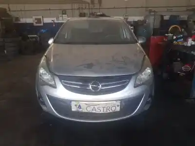 Veicolo di demolizione opel corsa d color edition dell'anno 2011 alimentato a14xer
