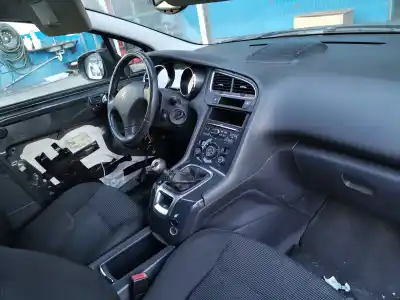 Veículo de Sucata peugeot 5008 confort do ano 2009 alimentado 9hzdv6ted4