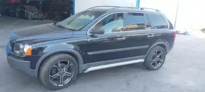Veículo de Sucata VOLVO XC90 2.4 D Momentum Geartronic (7 Sitze) do ano 2004 alimentado D5244T