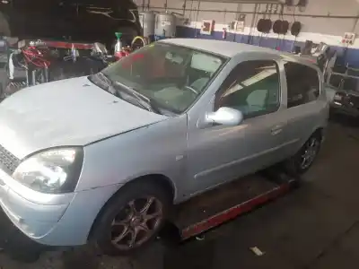 Здавання транспортного засобу renault clio ii fase ii (b/cb0) authentique року 2003 потужний d7f720