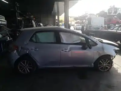 Veicolo di demolizione toyota auris active dell'anno 2010 alimentato 1ndtv