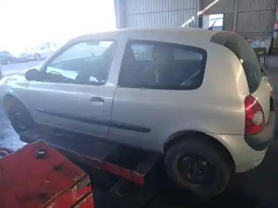 Здавання транспортного засобу renault clio ii fase ii (b/cb0) authentique року 2003 потужний d7f726