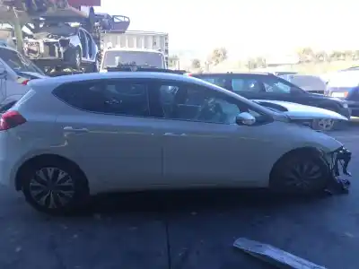 Veículo de Sucata kia cee´d concept do ano 2016 alimentado d4fc