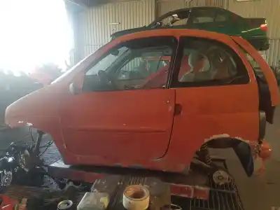 Veicolo di demolizione LIGIER NOVA 500 dell'anno 2001 alimentato 82A2250