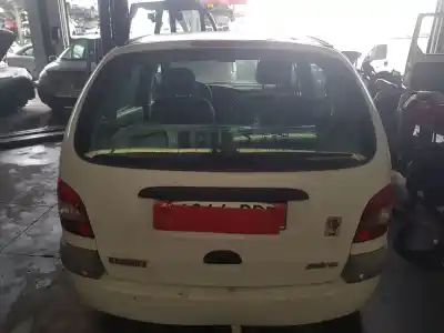 Veicolo di demolizione renault scenic (ja..) 1.6 16v dynamique (ja0b/11) dell'anno 2001 alimentato k4m700