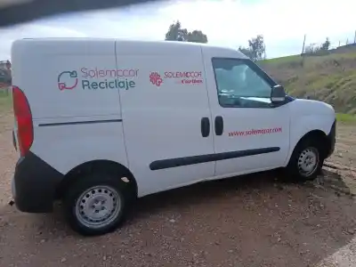 Veicolo di demolizione opel combo d expression l1h1 dell'anno 2014 alimentato a13fd