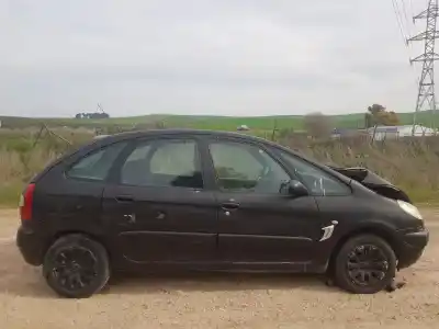 Veículo de Sucata citroen xsara picasso 1.6 hdi 90 exclusive do ano 2003 alimentado rhy