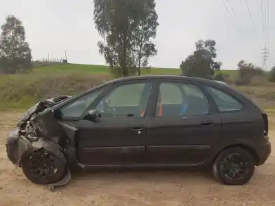 Veículo de Sucata citroen xsara picasso 1.6 hdi 90 exclusive do ano 2003 alimentado rhy