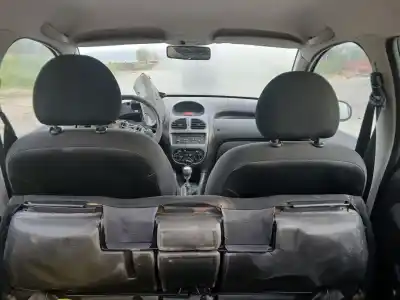 Verschrottungsfahrzeug peugeot 206 berlina x-line des jahres 2006 angetrieben 8hz