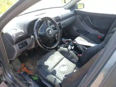 Veículo de Sucata seat leon (1m1) signo do ano 2001 alimentado azd