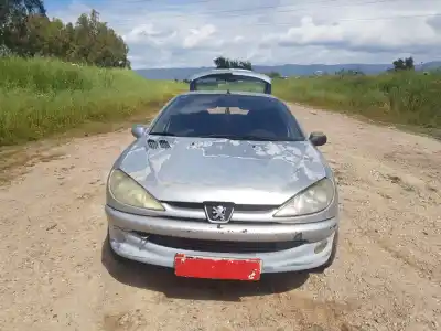 Здавання транспортного засобу peugeot 206 berlina xs року 2001 потужний nfutu5jp4