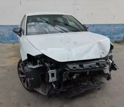 Veicolo di demolizione seat leon (kl1) fr dell'anno 2025 alimentato dfya