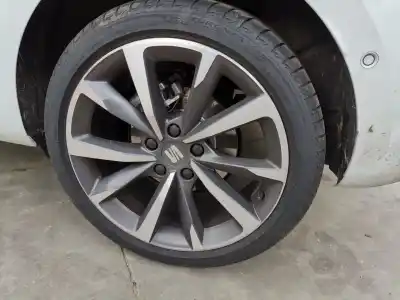 Veicolo di demolizione seat leon (kl1) fr dell'anno 2025 alimentato dfya