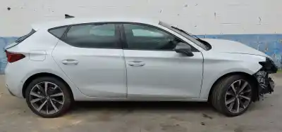 Veicolo di demolizione seat leon (kl1) fr dell'anno 2025 alimentato dfya