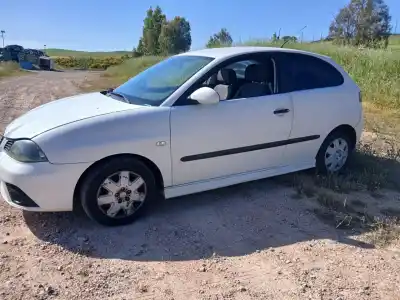 Véhicule à la ferraille seat ibiza (6l1) cool de l'année 2002 alimenté asy