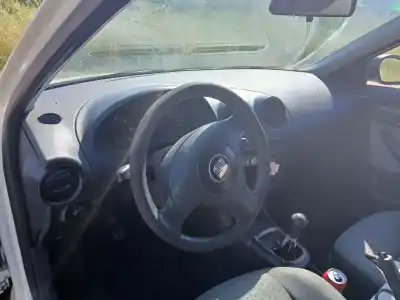 Véhicule à la ferraille seat ibiza (6l1) cool de l'année 2002 alimenté asy