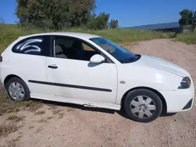 Véhicule à la ferraille seat ibiza (6l1) cool de l'année 2002 alimenté asy