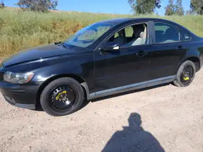 Véhicule à la ferraille volvo s40 berlina 1.6 diesel cat de l'année 2006 alimenté d4164t