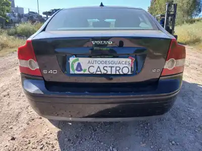 Véhicule à la ferraille volvo s40 berlina 1.6 diesel cat de l'année 2006 alimenté d4164t