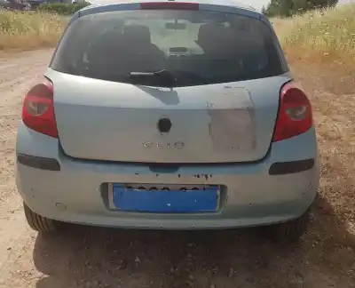 Veículo de Sucata renault clio iii 20 aniversario do ano 2010 alimentado k9k766