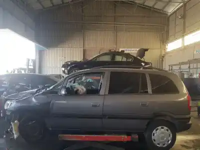 Veículo de Sucata opel zafira a blue line do ano 2005 alimentado y20dth