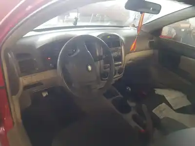 Veículo de Sucata kia cerato 1.6 lx familiar do ano 2005 alimentado g4ed