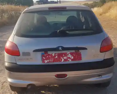 Sloopvoertuig PEUGEOT 206 BERLINA  van het jaar 1999 aangedreven KFX