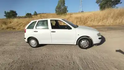 Veículo de Sucata SEAT IBIZA (6K1)  do ano 2002 alimentado AQM