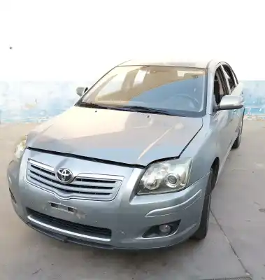 Veículo de Sucata TOYOTA AVENSIS BERLINA (T25)  do ano 2007 alimentado 1AD