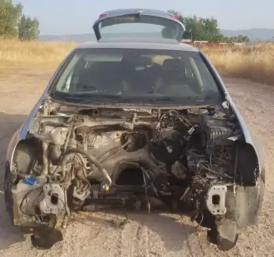 Vehículo de desguace VOLKSWAGEN GOLF V BERLINA (1K1)  del año 2004 con motor BKC