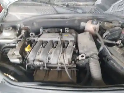 Здавання транспортного засобу renault clio ii fase i (b/cbo) 1.4 16v tech-run 98 cv / 72 kw року 2000 потужний k4j713