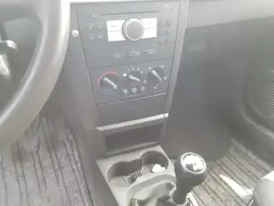 Veículo de Sucata opel meriva cosmo do ano 2005 alimentado y17dt