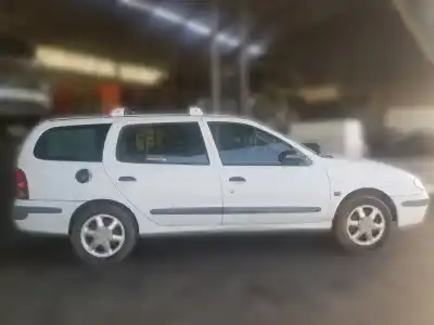 Scrapping Vehicle renault megane i fase 2 grandtour (ka..) 1.6 16v authentique of the year 2000 powered k4m700