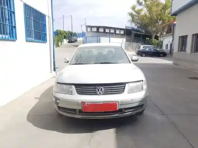Hurda Aracı VOLKSWAGEN PASSAT BERLINA (3B2)  Yılın 1999 güçlü AJM