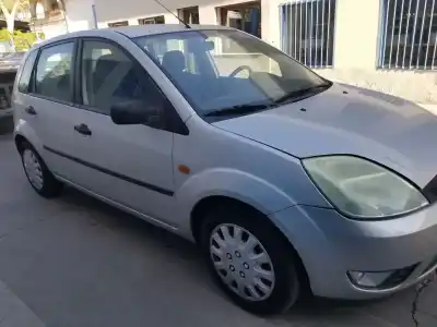 Veicolo di demolizione ford fiesta (cbk) ambiente dell'anno 2004 alimentato fxjb