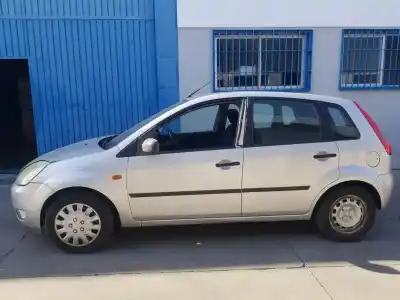 Veicolo di demolizione ford fiesta (cbk) ambiente dell'anno 2004 alimentato fxjb