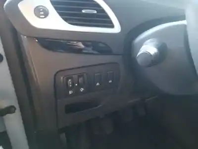 Scrapping Vehicle renault scenic iii grand dynamique of the year 2012 powered k9k636