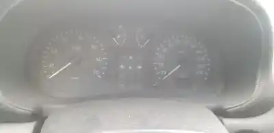 Здавання транспортного засобу renault clio ii fase ii (b/cb0) authentique року 2000 потужний d7f720