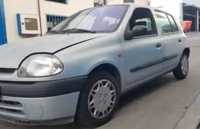 Здавання транспортного засобу renault clio ii fase ii (b/cb0) authentique року 2000 потужний d7f720