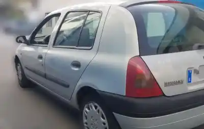 Здавання транспортного засобу renault clio ii fase ii (b/cb0) authentique року 2000 потужний d7f720