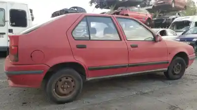 Veicolo di demolizione renault 19 hatchback (b/c53) europa dell'anno 1990 alimentato c1j