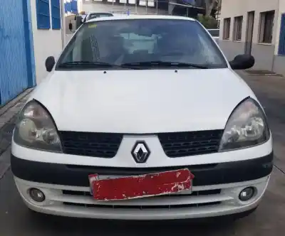 Véhicule à la ferraille renault clio ii fase ii (b/cb0) authentique de l'année 2002 alimenté d7f726