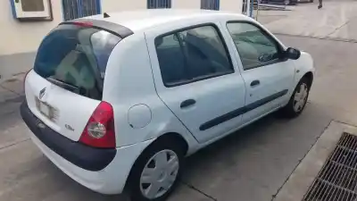 Véhicule à la ferraille renault clio ii fase ii (b/cb0) authentique de l'année 2002 alimenté d7f726