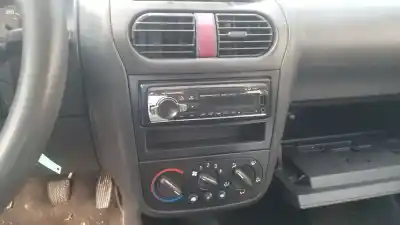 Veículo de Sucata opel corsa c blue line do ano 2005 alimentado z13dt