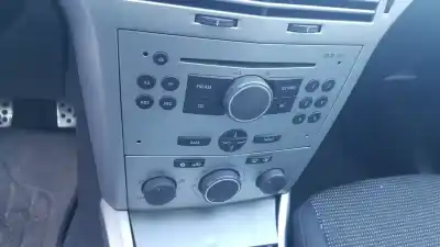 Veicolo di demolizione opel astra gtc enjoy dell'anno 2006 alimentato z16xep