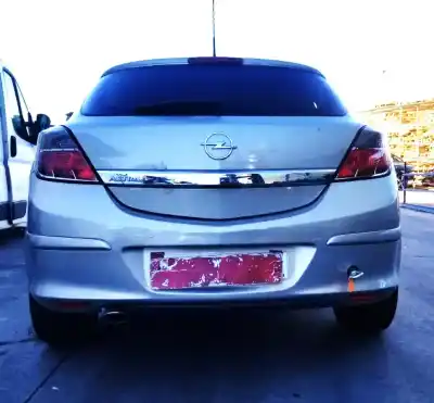 Veicolo di demolizione opel astra gtc enjoy dell'anno 2006 alimentato z16xep