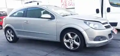 Veicolo di demolizione opel astra gtc enjoy dell'anno 2006 alimentato z16xep